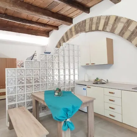 Apartment Dietro L'angolo *